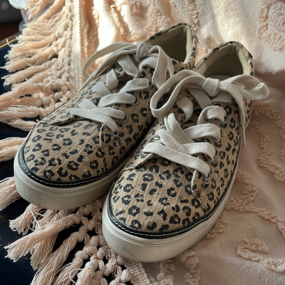 Tom’s Alex Cheetah Sneakers